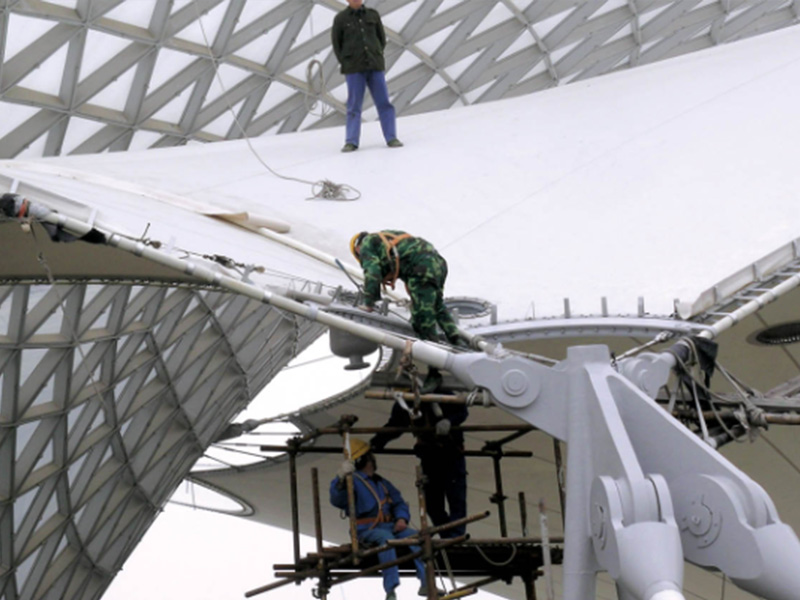 球場(chǎng)膜結(jié)構(gòu)之開合結(jié)構(gòu)屋頂受力特點(diǎn)分析