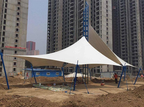 什么是PTFE休閑張拉膜?它為何在建筑設(shè)計(jì)中如此受歡迎?